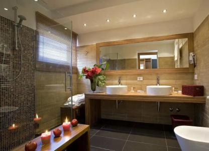 Card International - 28