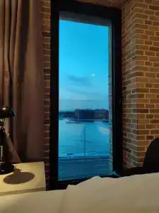 Докландс - 64