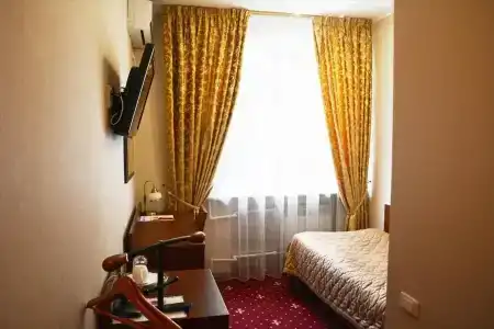 Центральная - 9