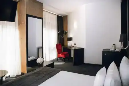 North Avenue Yerevan - 8