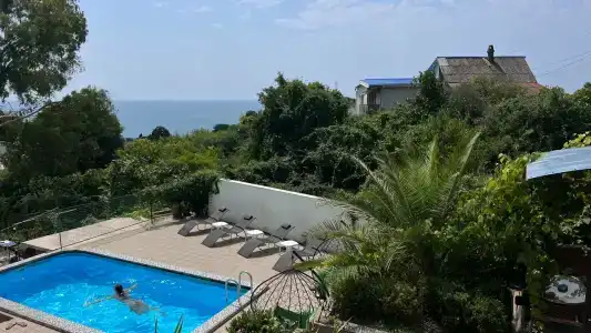 у бассейна - 4