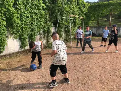 Привал - 33