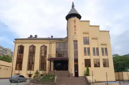 Шери Холл - 0