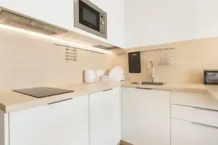 Stig Realty Botanica - 17