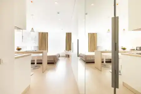 Stig Realty Botanica - 13