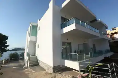 Esmerald Ksamil - 1