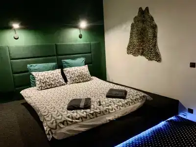 Blue Ocean Place - 90