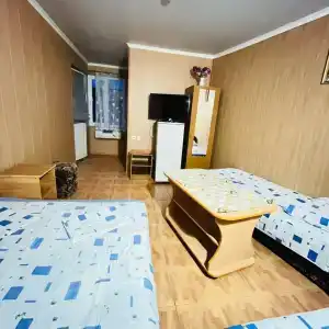 У Александра - 18
