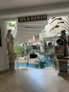 Blue Wave Suite - 52