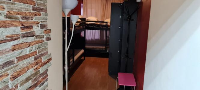Red Gates Hostel - 15