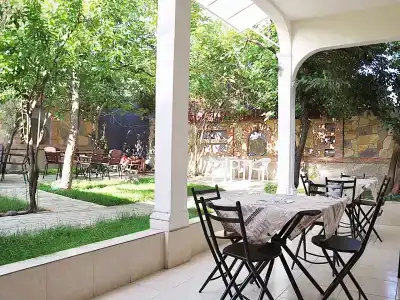 Garden Boutique - 1