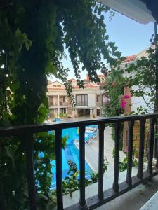 nİSh Carİa Boutique - 2