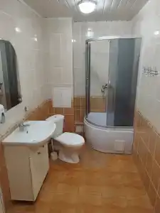 Академическая - 90