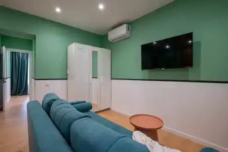 Современная студия Голубая с ванной у озера - 40