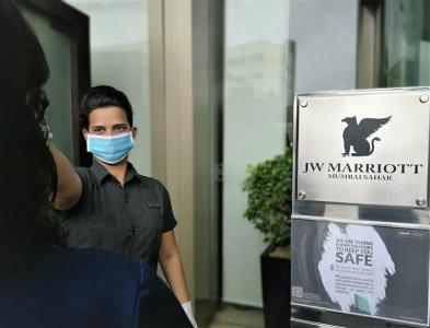 Jw Marriott Mumbai Sahar Airport - 12