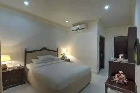 Royal Residence - 45
