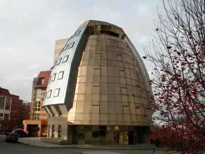 Кремлевский - 33