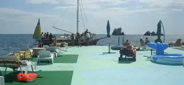 Эллинг "Ноги в море" - 13