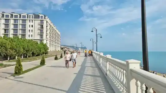 У моря - 23
