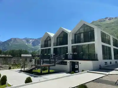 Residence - 4