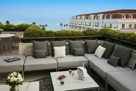 Hôtel Barrière Le Gray d'Albion - 33
