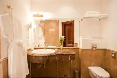 Золотой Треугольник - 48