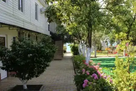 Гостевой дом на Лакоба 24 - 39