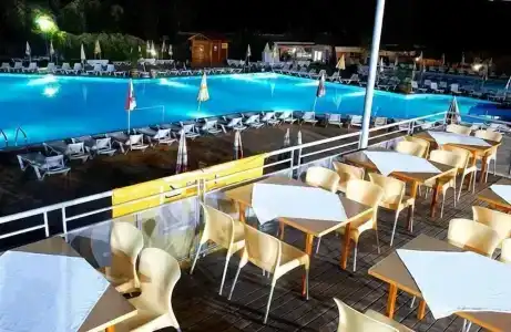 Com - All Inclusive - 23