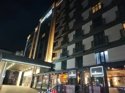 Courtyard by Marriott - 85