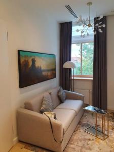 The Basilian Minsk, Curio Collection By Hilton - 81