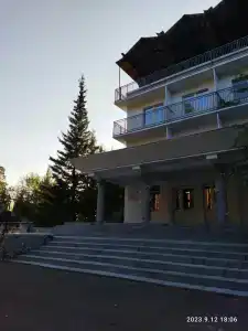 Солнечный - 33