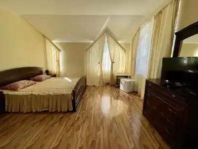 Солнечный - 8