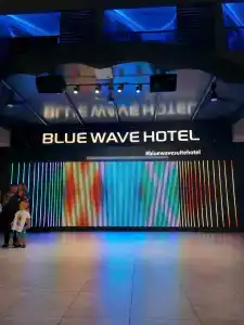 Blue Wave Suite - 2