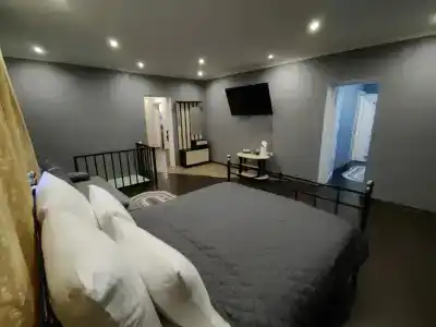 Московский - 12