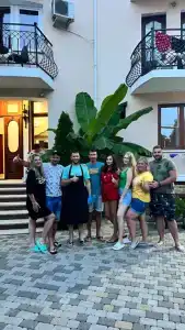 Атташе - 1