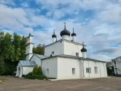 Дом паломника подворья Псково-Печерского монастыря - 12