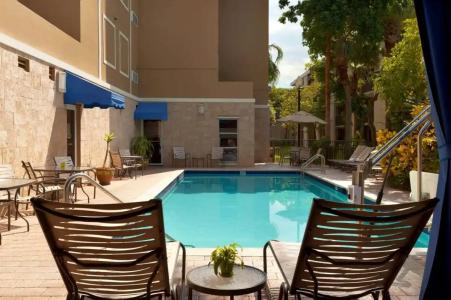 Hampton Inn & Suites Fort Lauderdale Airport - 7