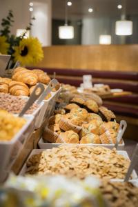 Clayton Cardiff Lane - 26