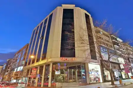 Grand Madrid - 26