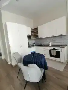 В Центре - 33