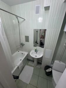 Декабрист Серова 30 - 64