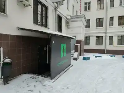 Антиотель на Живова - 17