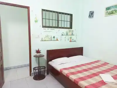 Kim Oanh - 24