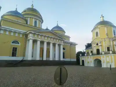 Монастырская гостиница - 22