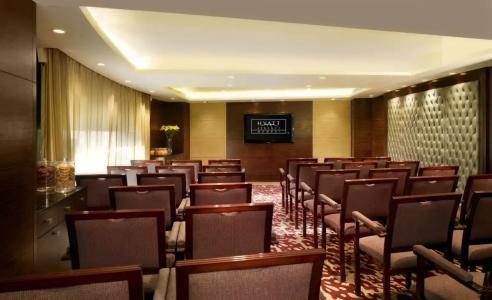 Hyatt Regency Mumbai International Airport - 40