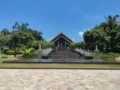 Sheraton Sanya Yalong Bay Resort - 8
