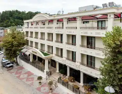 Black Bird Thermal & Spa - 20
