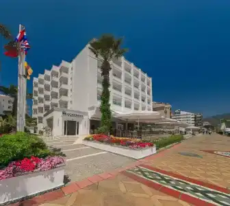 The Beachfront Adult Only 16 Plus - 6