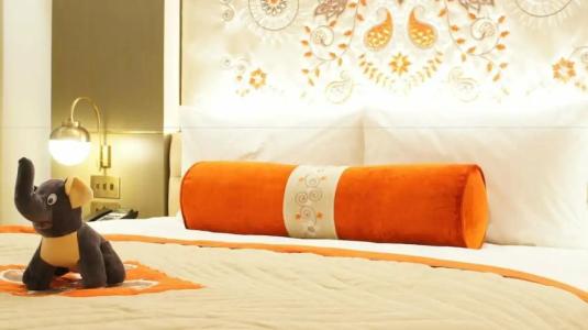 The Lalit London - 36