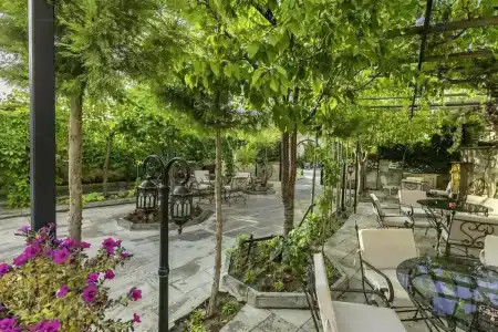 Helen Cave Suites - 39